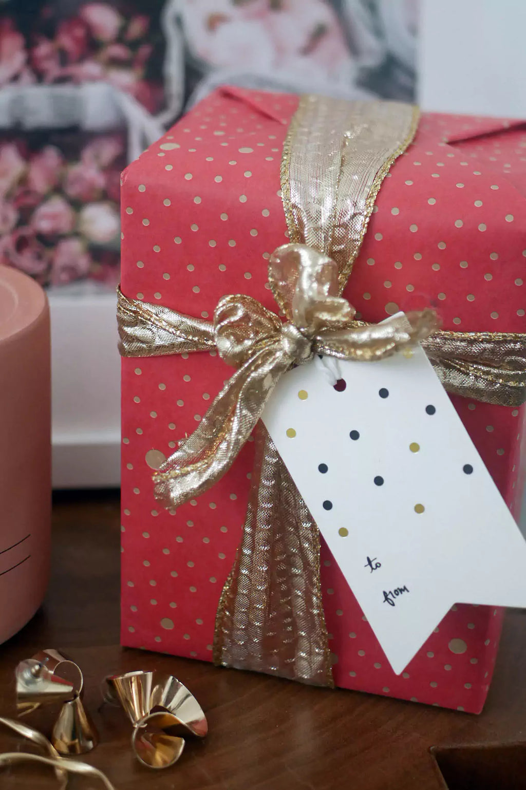 Gold & Black Confetti Tag